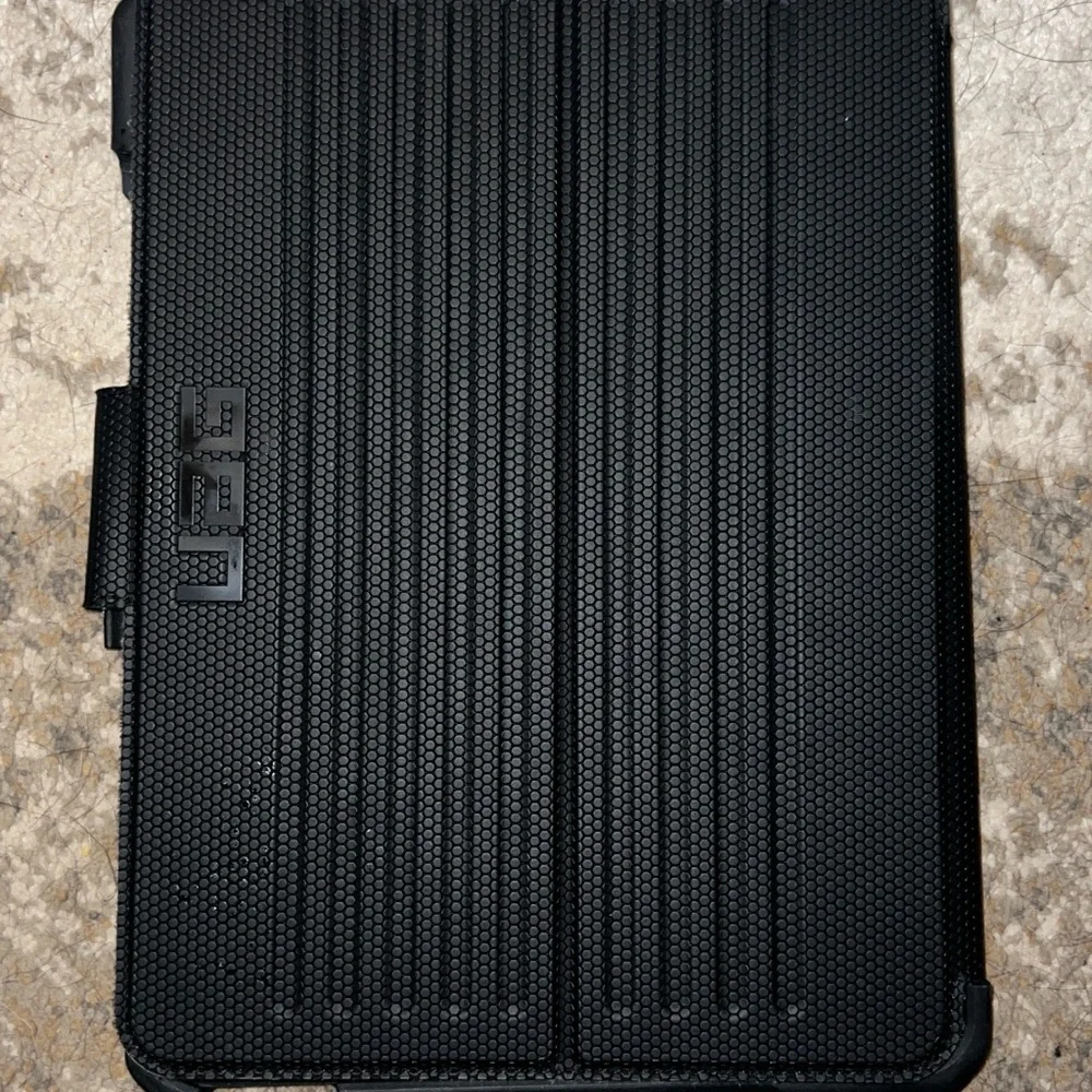 Urban Armor Gear (UAG) iPad Case